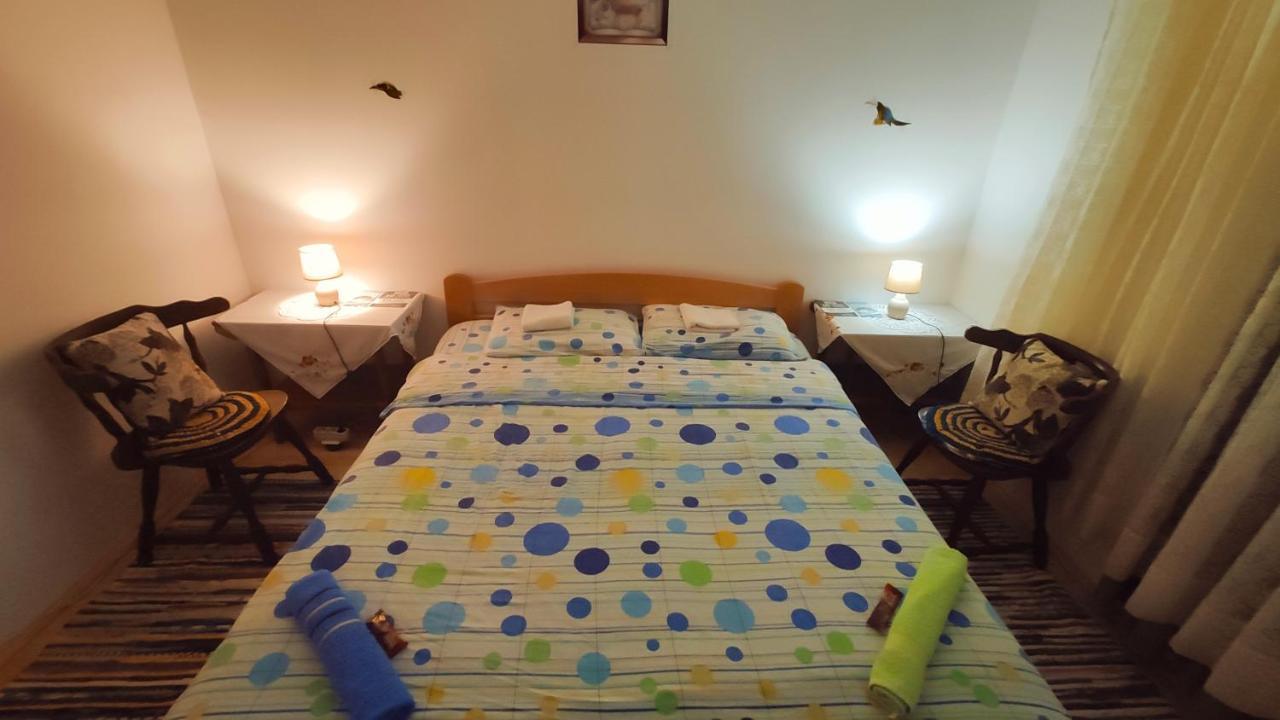 Privatni Smjestaj "Mratinje" Hostal Plužine Exterior foto