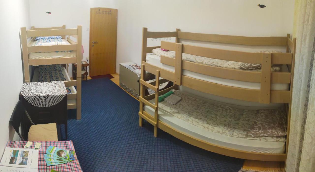 Privatni Smjestaj "Mratinje" Hostal Plužine Exterior foto